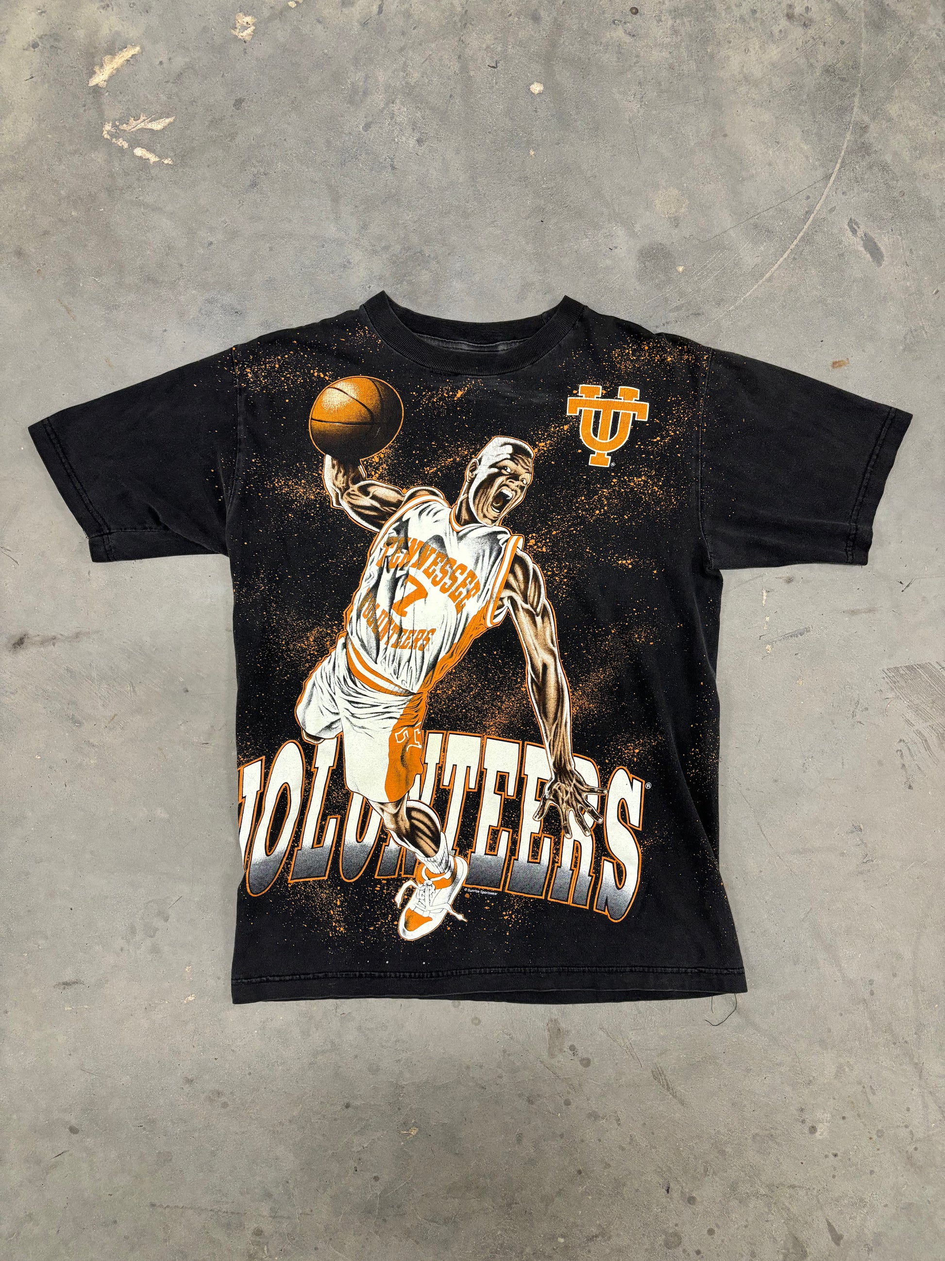 VINTAGE TENNESSEE BASKETBALL AOP SHIRT - L
