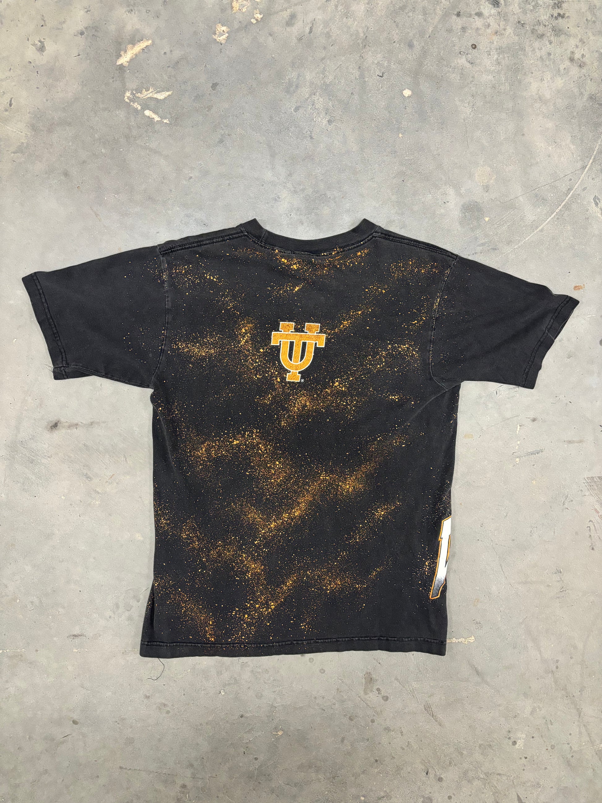 VINTAGE TENNESSEE BASKETBALL AOP SHIRT - L