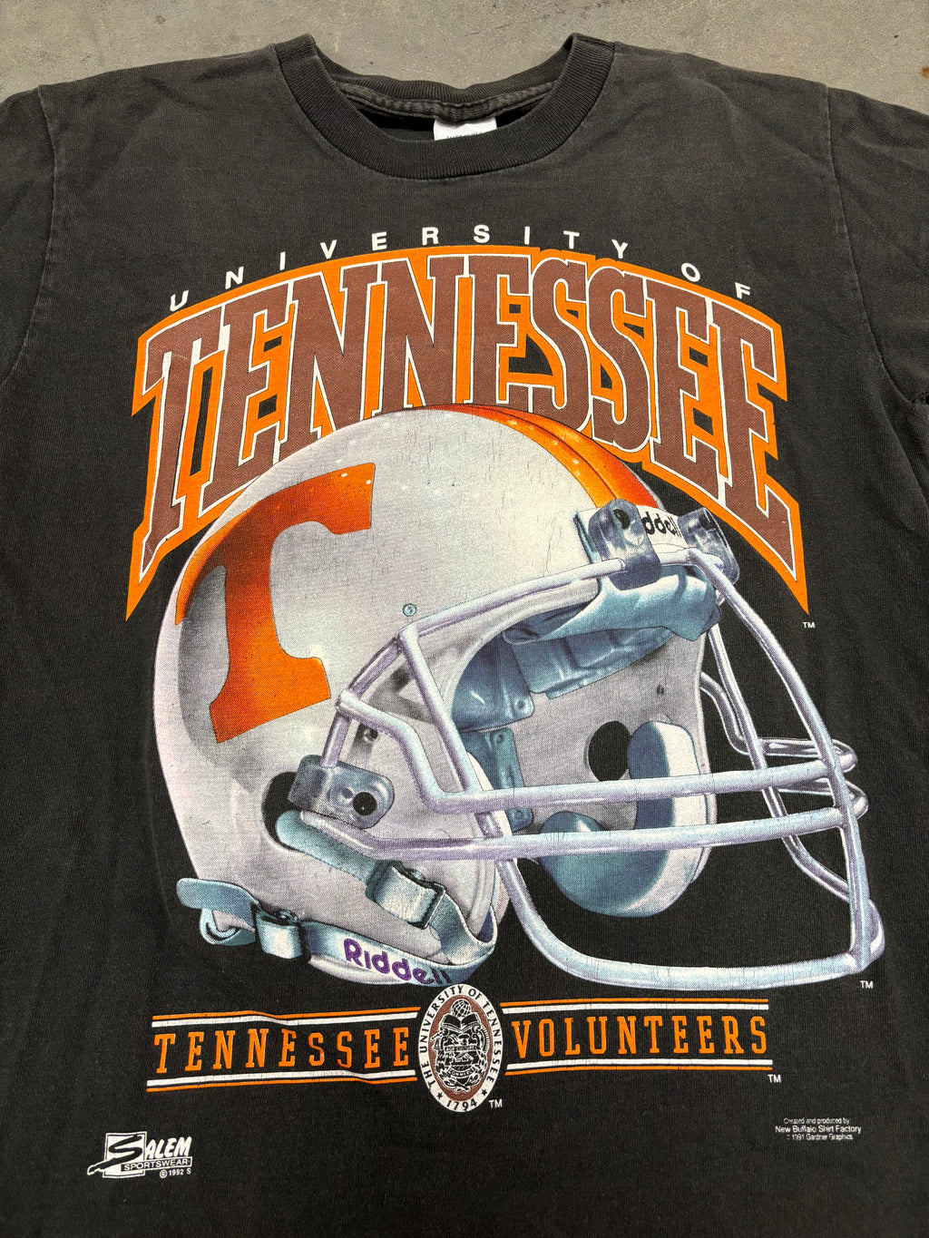 VINTAGE SALEM SPELLOUT HELMET SHIRT - S