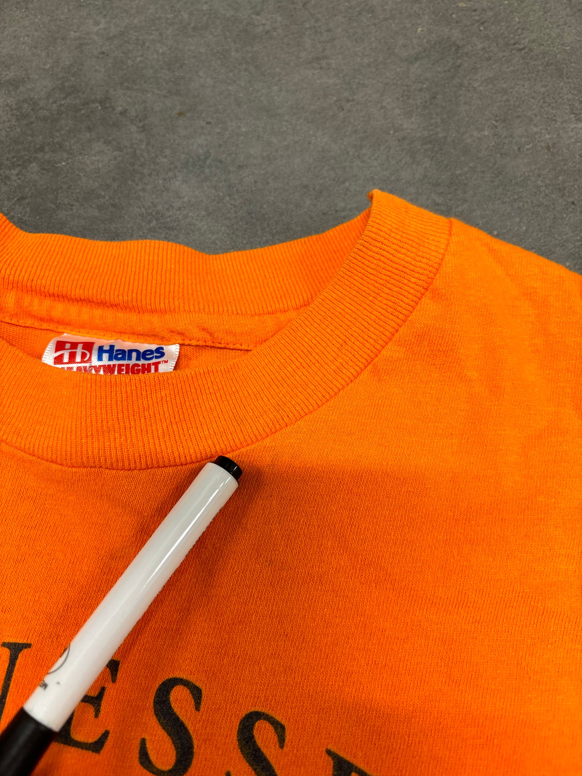 VINTAGE UT SPELLOUT LOGO SHIRT - M