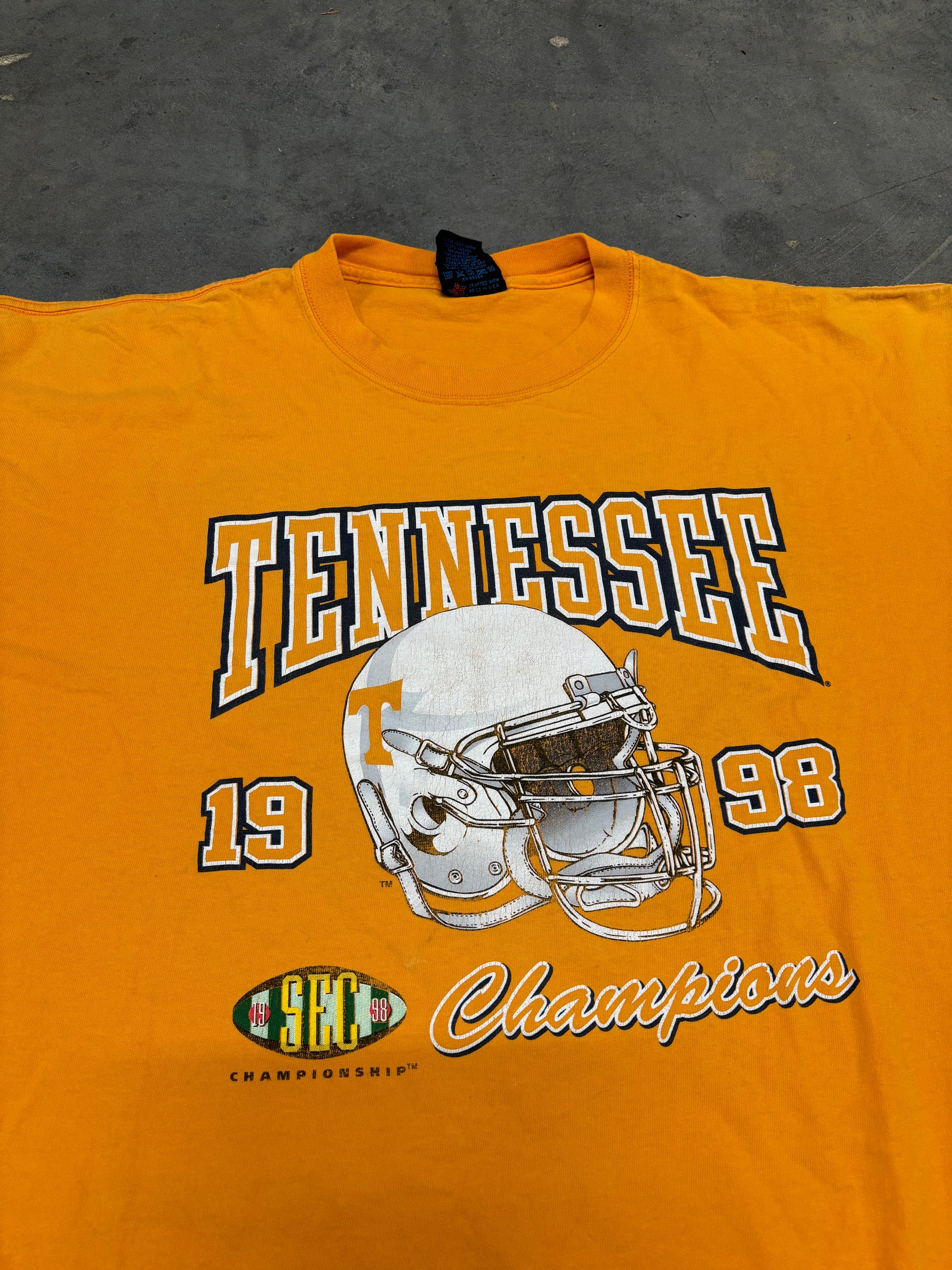 VINTAGE 1998 SEC CHAMPIONS HELMET SHIRT - XL
