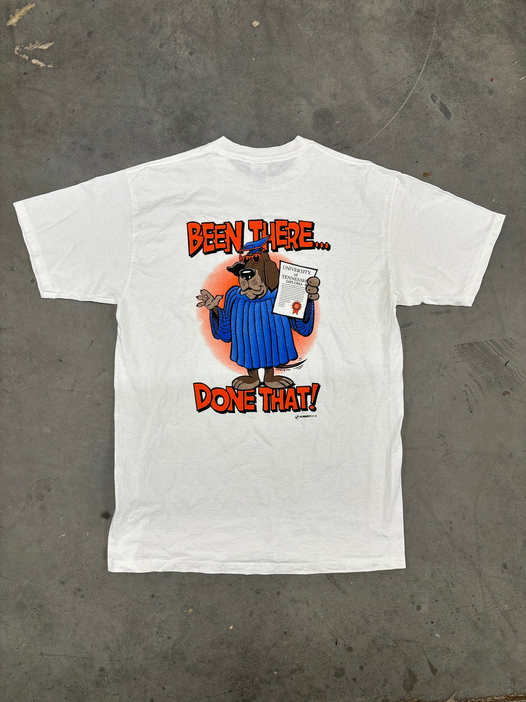 VINTAGE SMOKEY GRADUATION SHIRT - L