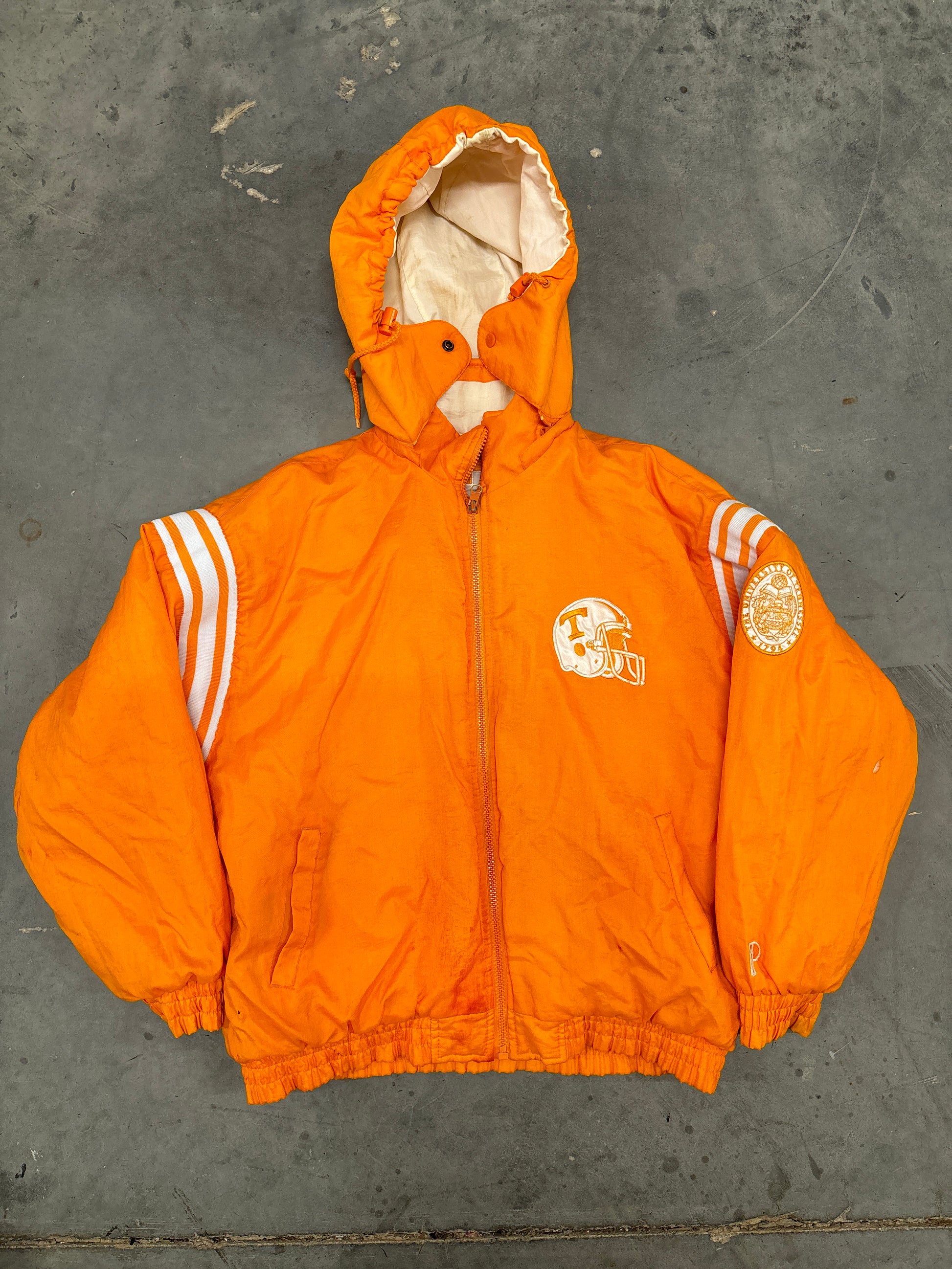 *DISTRESSED* VINTAGE PRO PLAYER REVERSIBLE PUFFER JACKET - XL