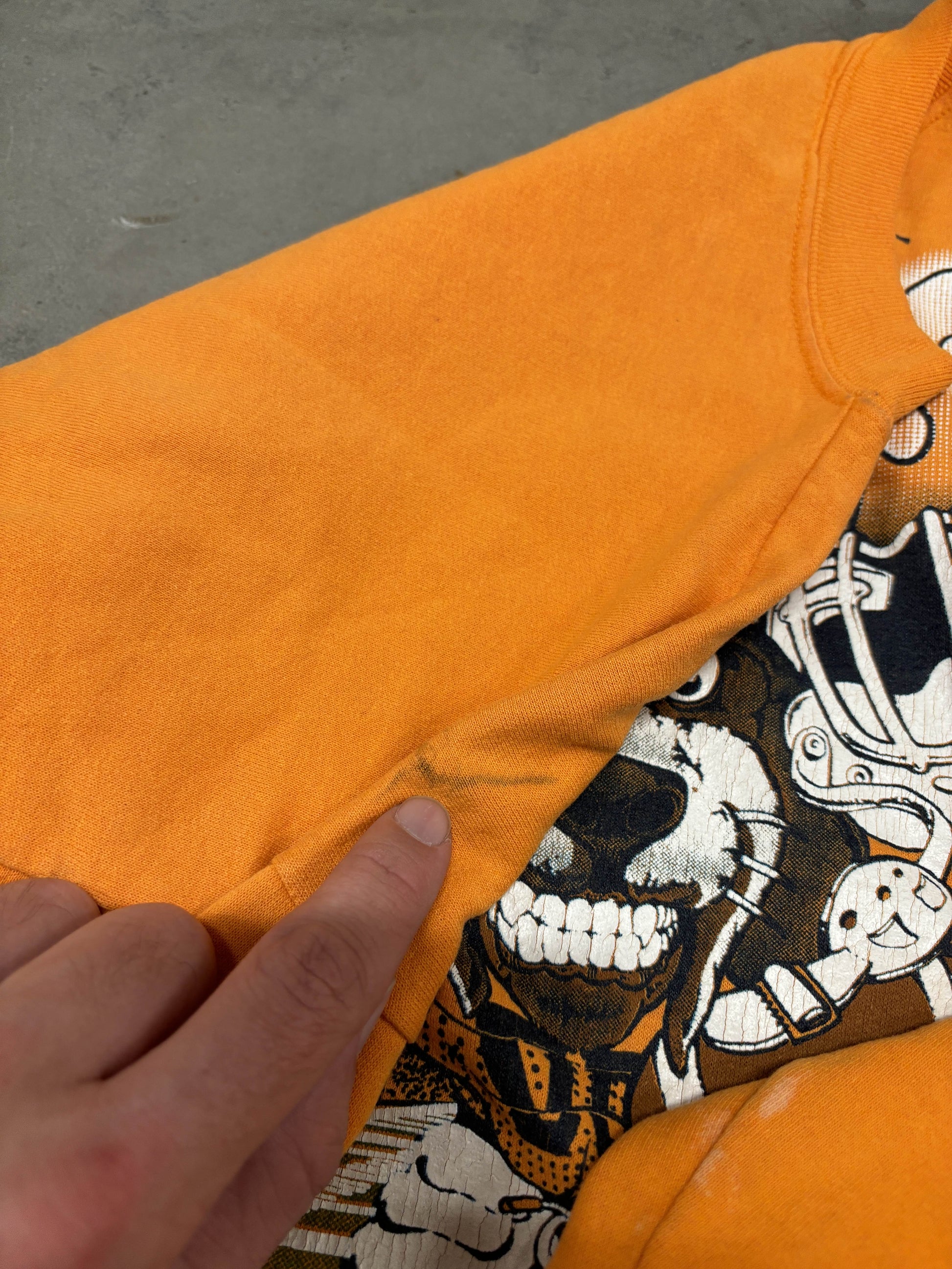 *DISTRESSED* VINTAGE SMOKEY VOLUNTEERS SWEATSHIRT - M