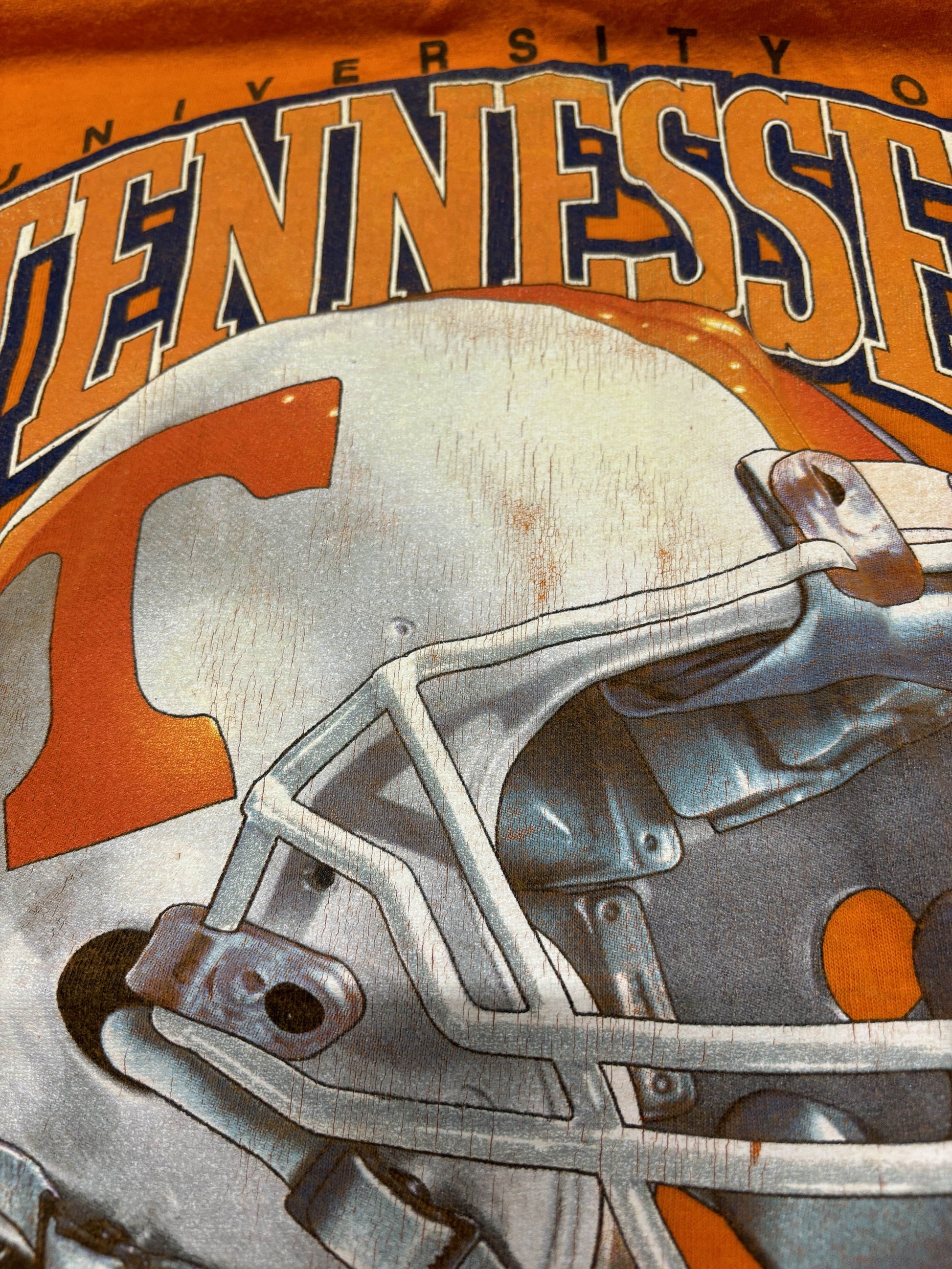 VINTAGE SALEM TENNESSEE HELMET SHIRT - M