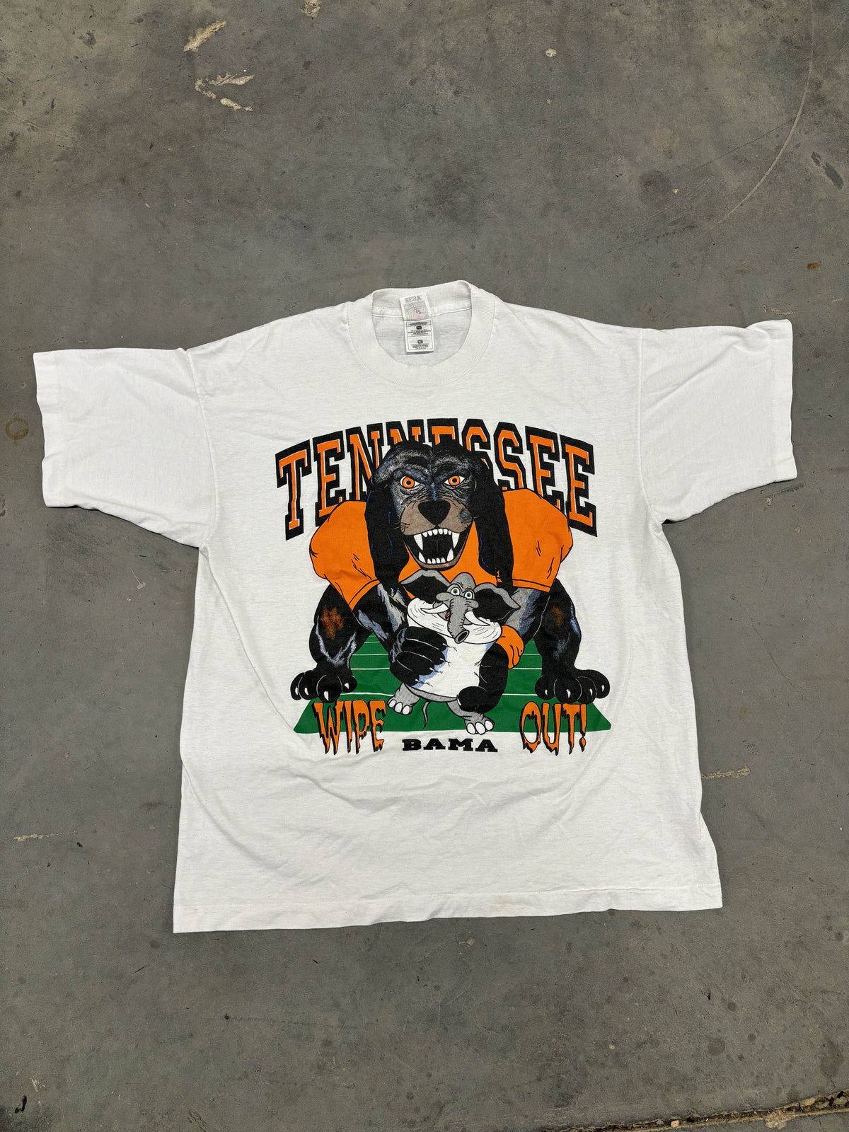 VINTAGE ANGRY SMOKEY BAMA SHIRT - L