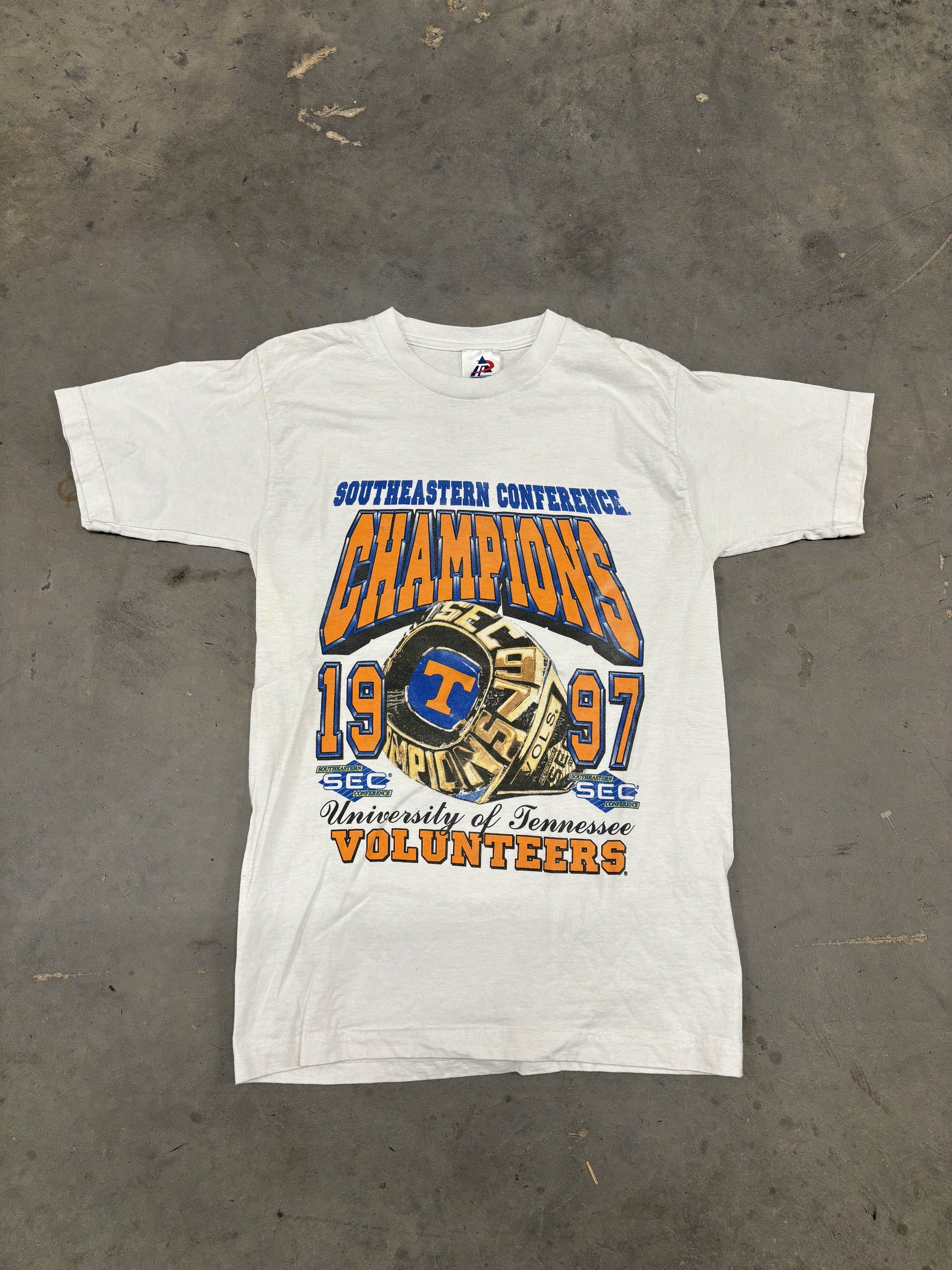 VINTAGE 1997 NATIONAL CHAMPIONS SHIRT - S
