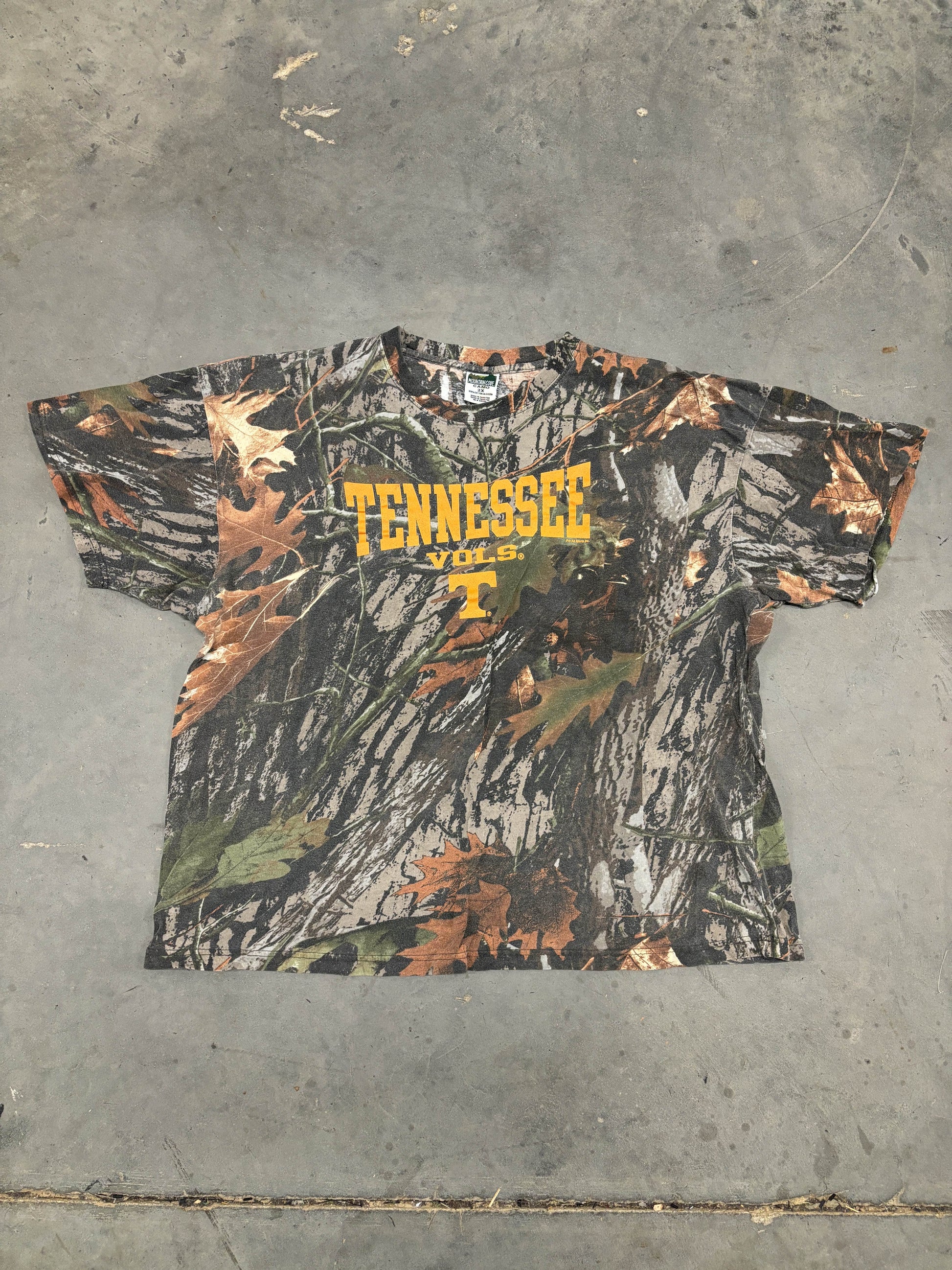 VINTAGE TENNESSEE CAMO SHIRT - XXL