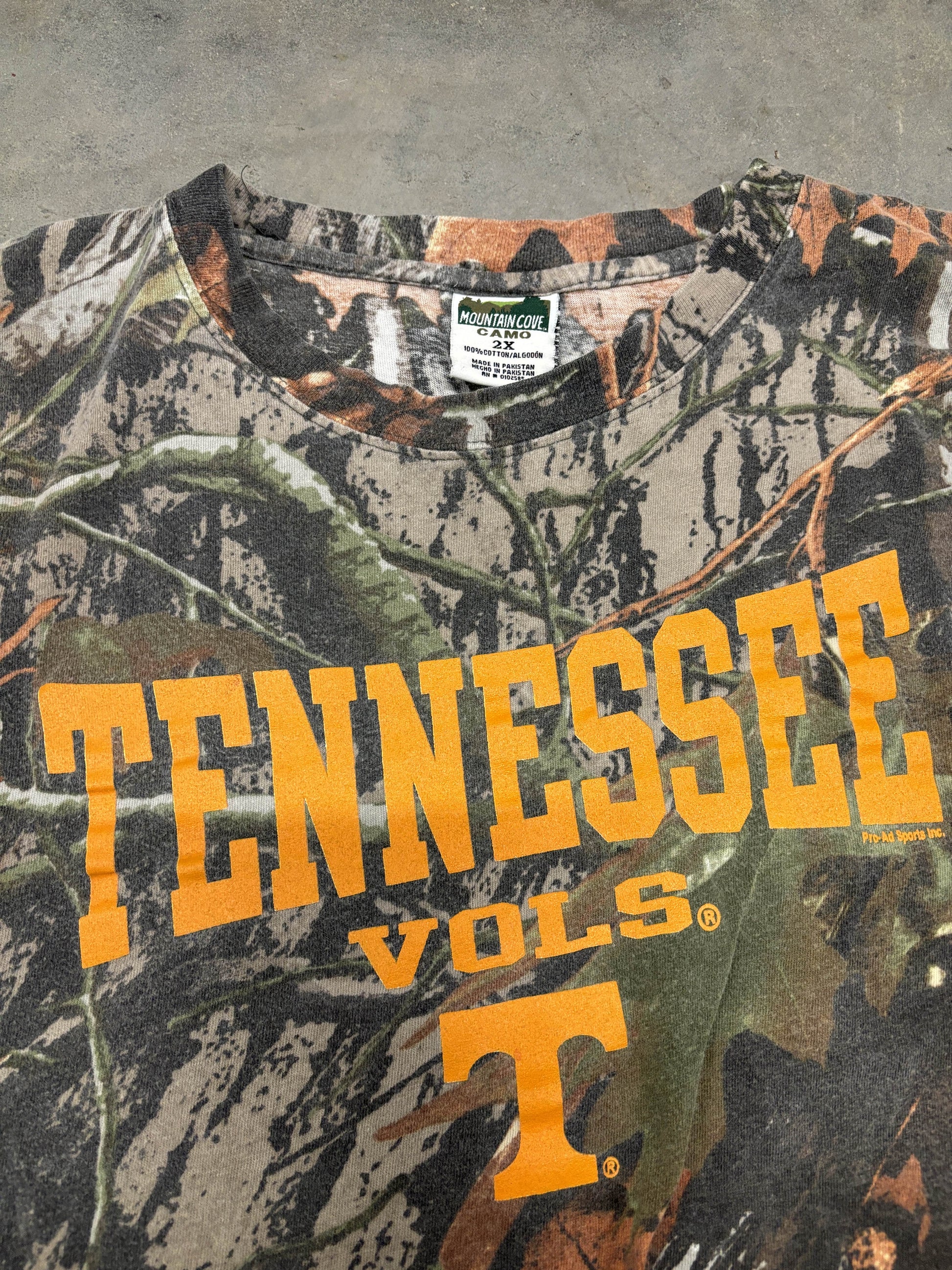 VINTAGE TENNESSEE CAMO SHIRT - XXL