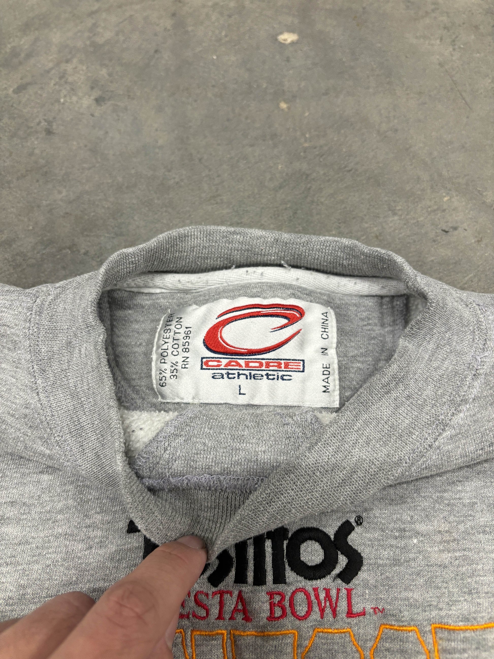 VINTAGE EMBROIDERED TENNESSEE SWEATSHIRT - L/XL